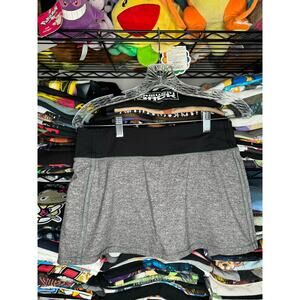 Lululemon Women’s 6 Gray Black Athletic Skirt